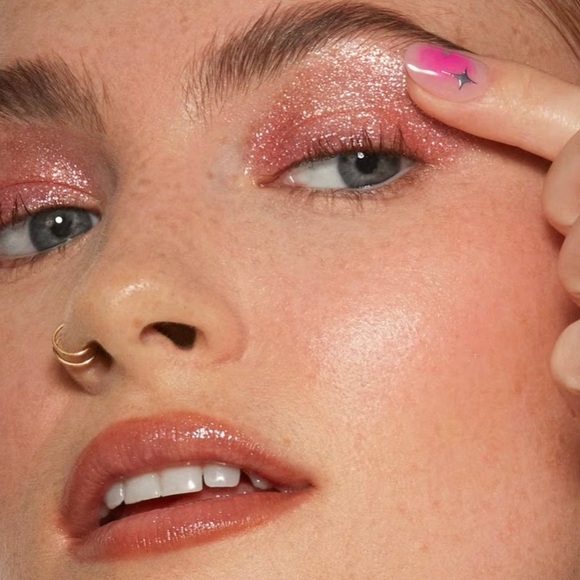 HALF MAGIC Glitterpuck Pressed Fairy Dust For Eyes, Face & Body-Dopamine Sparkle - Picture 5 of 8